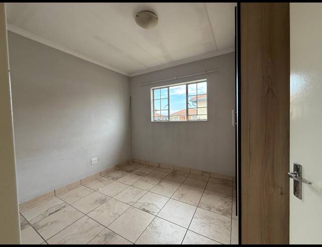 3 BEDROOM HOUSE FOR SALE IN WATERVAL EAST